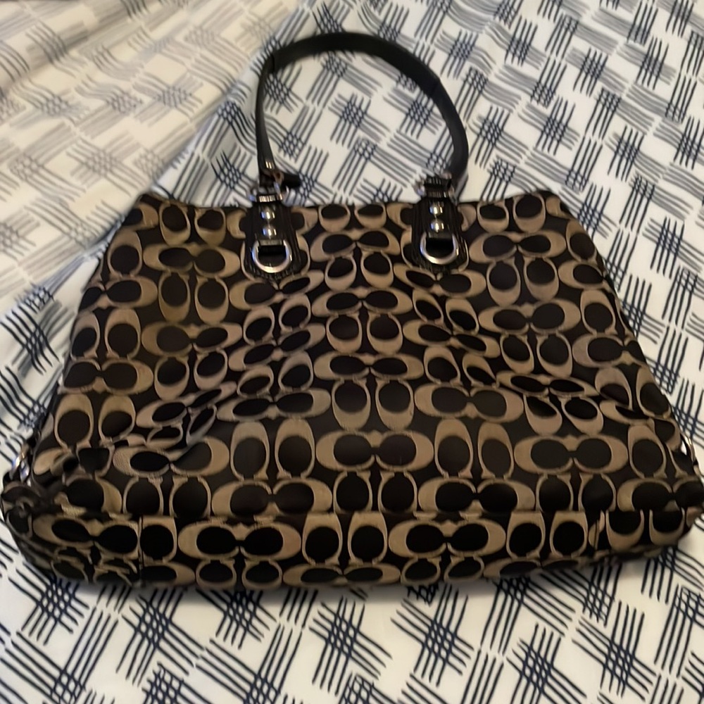 Coach Handbag - Picture 4 of 11